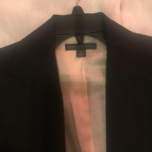 Women’s Banana Republic Blazer - Picture 3 of 4